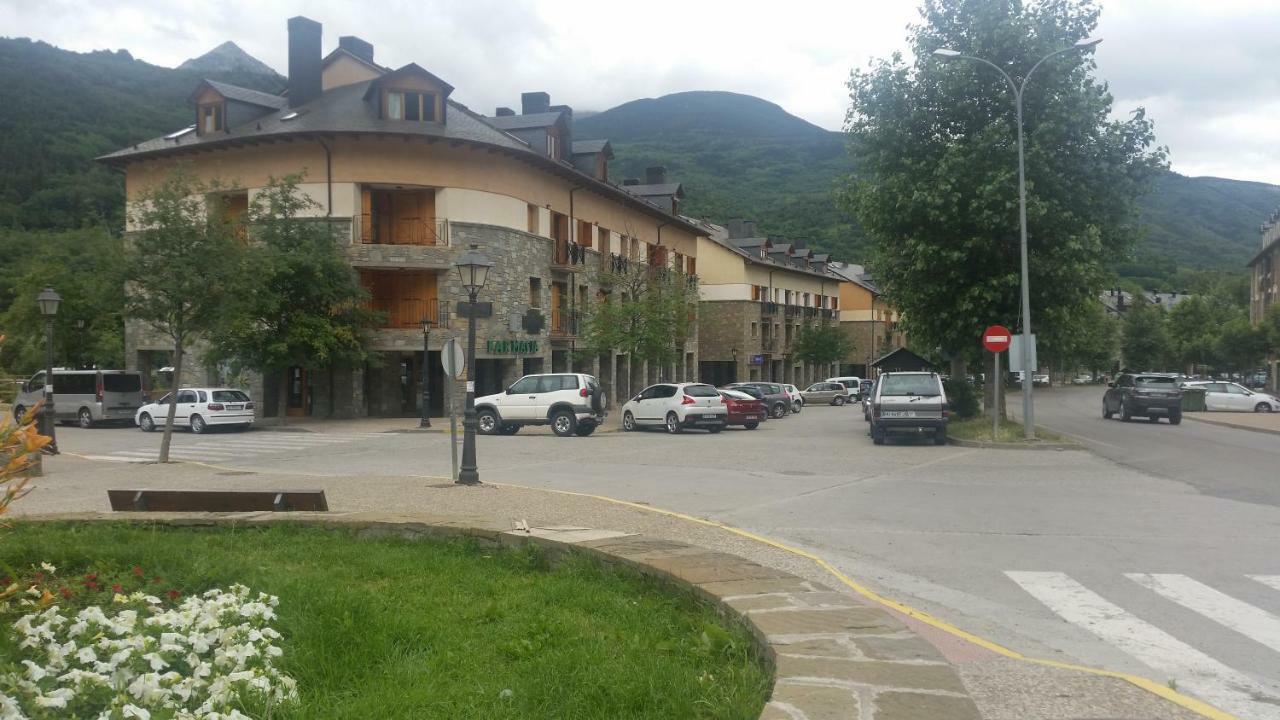 Ferienwohnung Reconquista Benasque Exterior foto